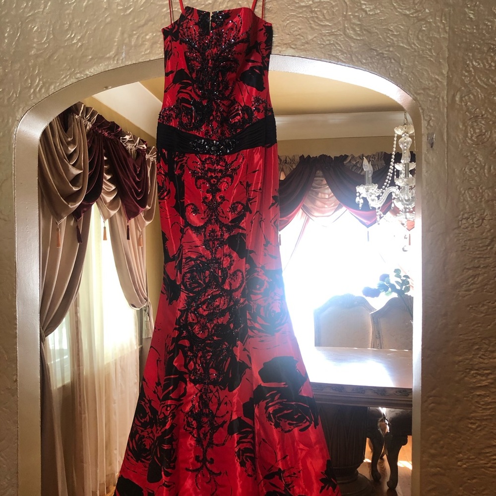 Size 4 - Designer Gown